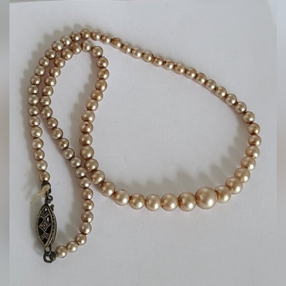 Vintage Sterling Silver Clasp Child Girl Champagne Graduated Pearl Necklace - Picture 4 of 11